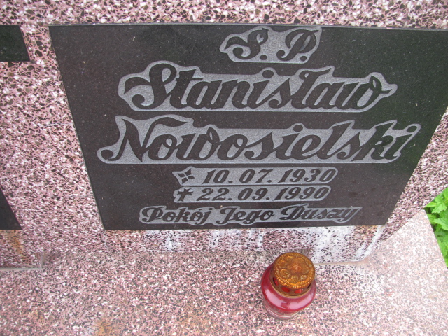 Krystyna Nowosielska 1935 Kłodzko - Grobonet - Wyszukiwarka osób pochowanych