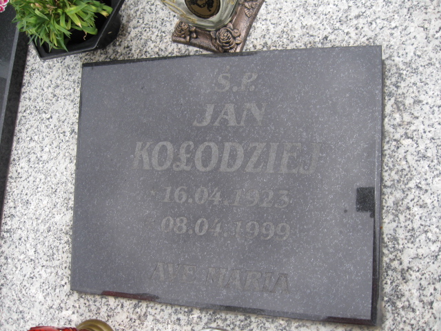Regina Kołodziej 1921 Kłodzko - Grobonet - Wyszukiwarka osób pochowanych