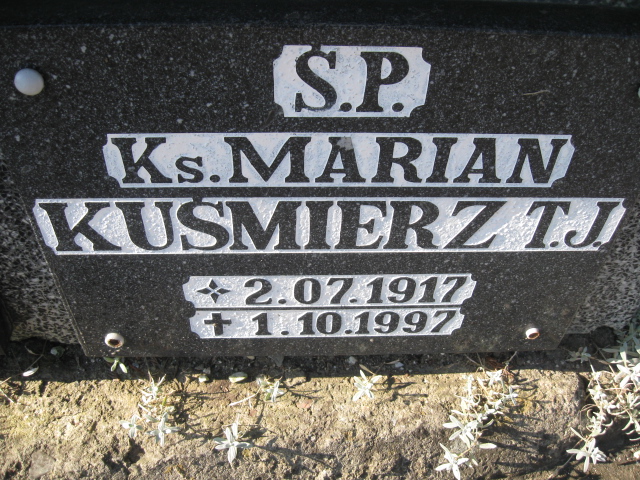 Marian Kuśmierz 1917 Kłodzko - Grobonet - Wyszukiwarka osób pochowanych