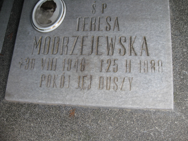 Teresa Modrzejewska 1946 Kłodzko - Grobonet - Wyszukiwarka osób pochowanych