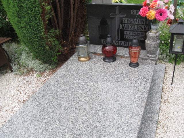 Grażyna Jarzębska 1943 Kłodzko - Grobonet - Wyszukiwarka osób pochowanych