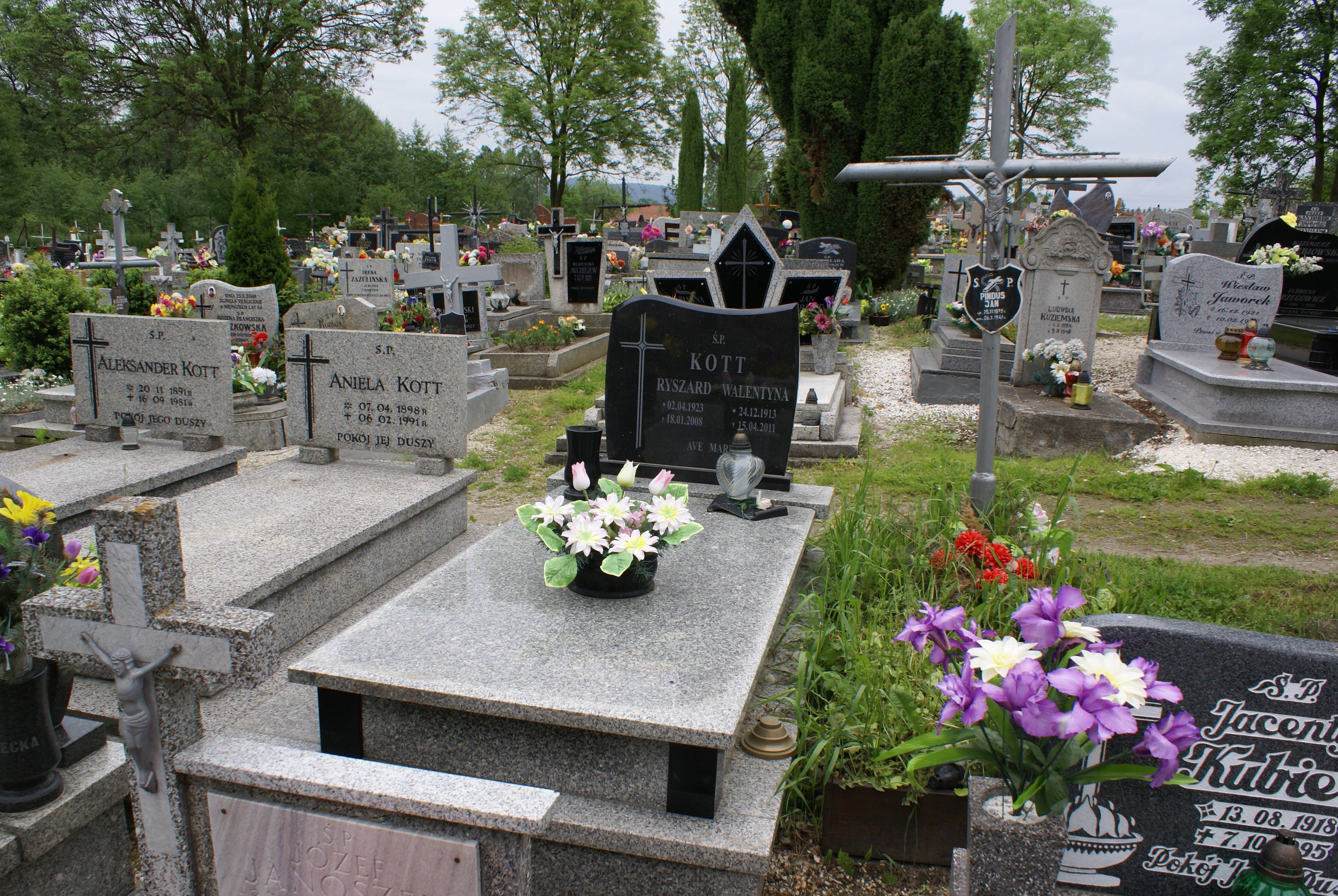 Walentyna Kott 1913 Kłodzko - Grobonet - Wyszukiwarka osób pochowanych